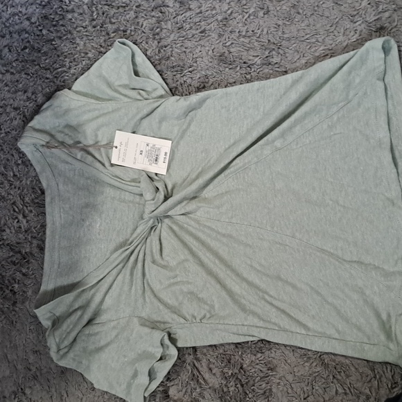 A New Day twist front tshirt green xs new with tags - Picture 1 of 5